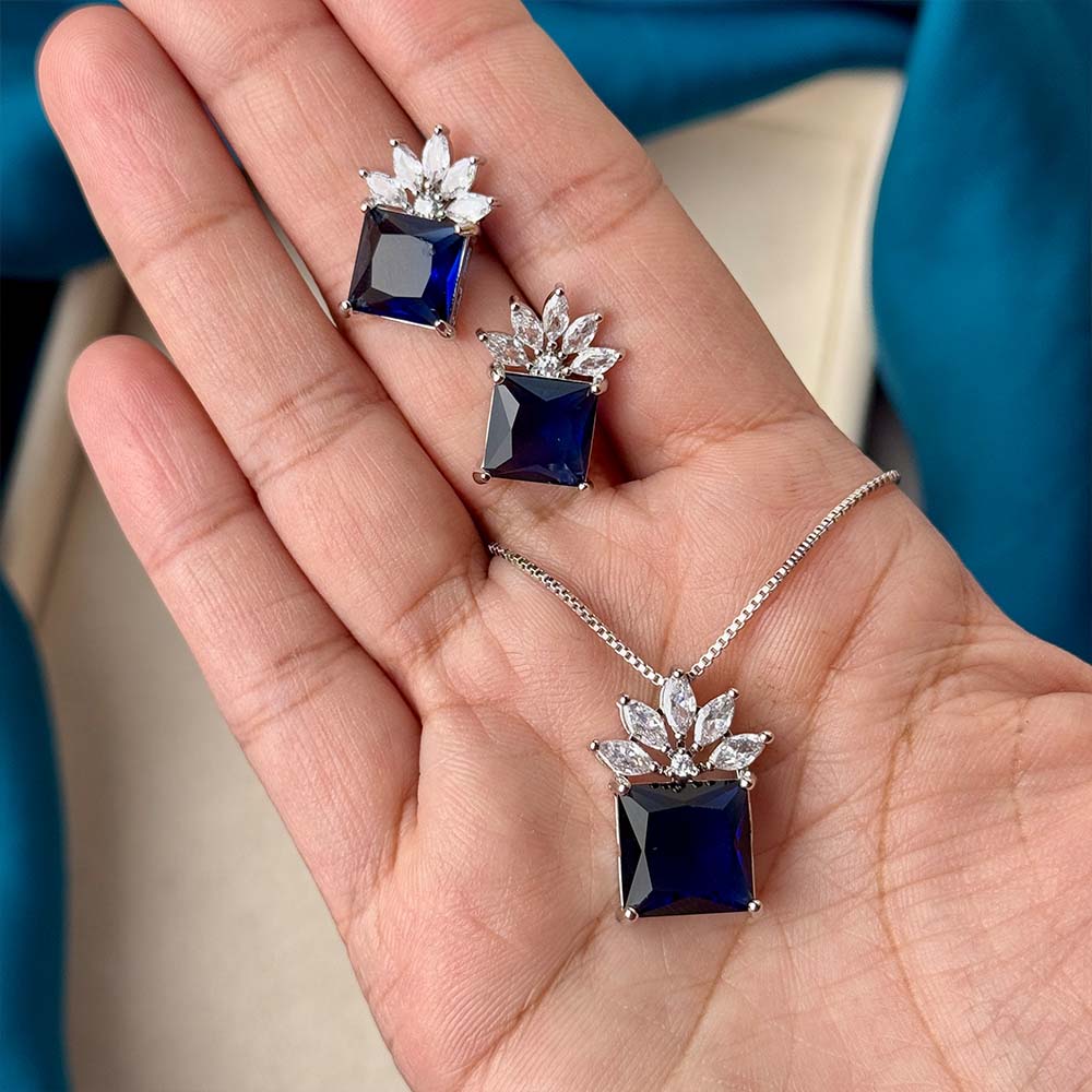 Elegant Fancy Gold Plated Necklace Sets for Girls/Women