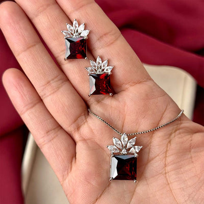 Elegant Fancy Gold Plated Necklace Sets for Girls/Women